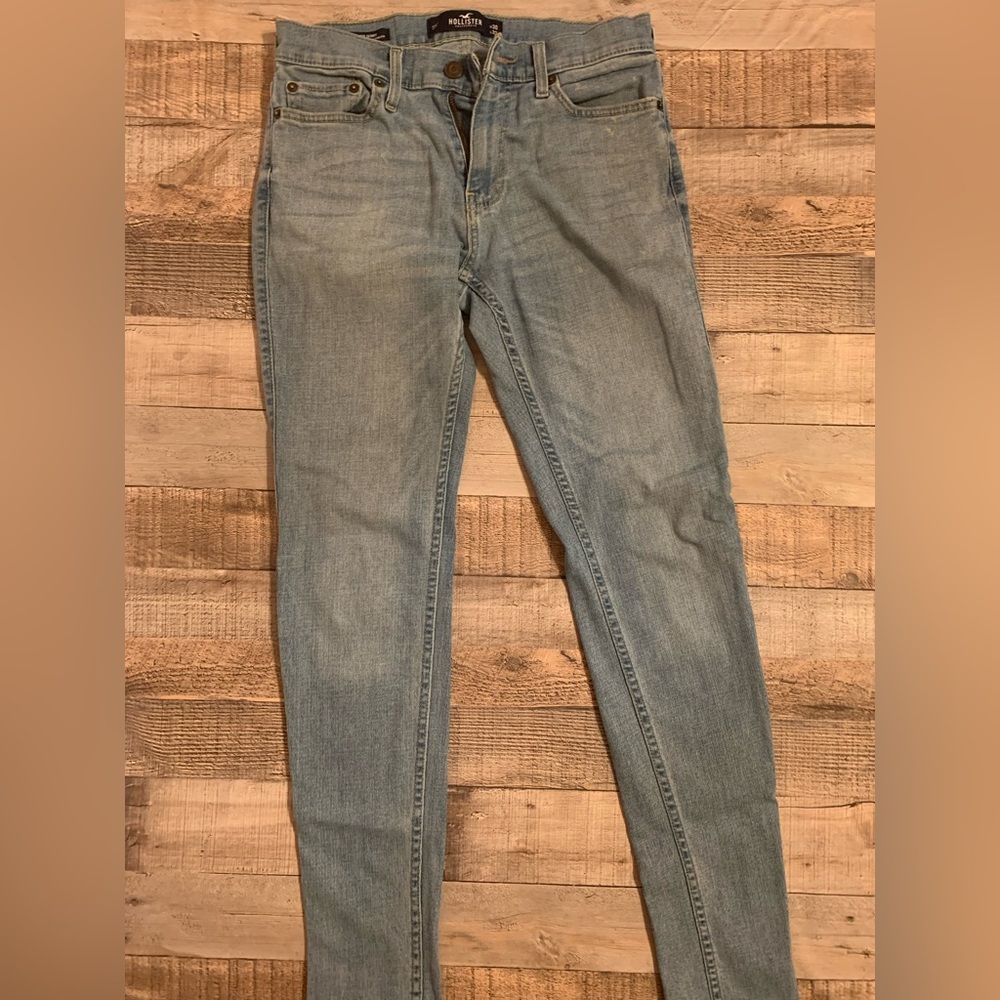Hollister blue jeans Size 30W X 32L Size 4-6